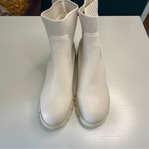 White ZBY Platform Chelsea Boots - Size 9.5